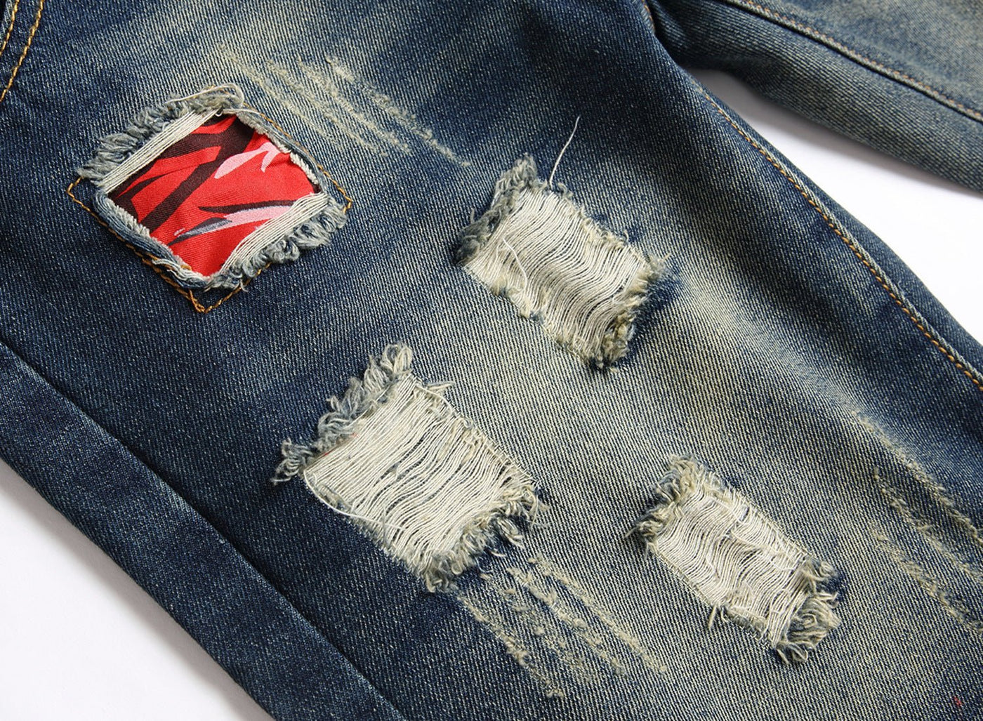 Мъжки дънки с дупки